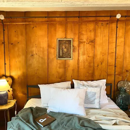 ホームステイ Dom Tkacza