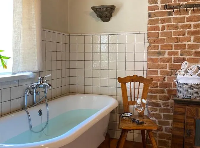 ホームステイ Dom Tkacza