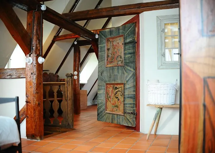 ホームステイ Dom Tkacza ピエシツェ