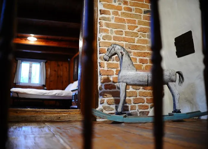 ホームステイ Dom Tkacza ピエシツェ